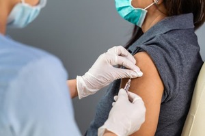 Sanitari guariti non vaccinati, Ministero chiede parere Css