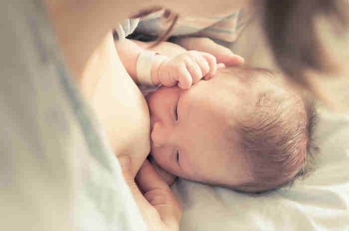 Covid-19, cosa accade in gravidanza, parto e allattamento