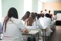Medicina, record di iscritti: ma 1 su 2 non diventerà medico