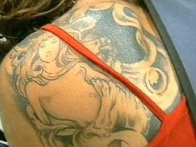 Tatuaggi per 1 mln e mezzo italiani, il primo gia' a 12 anni