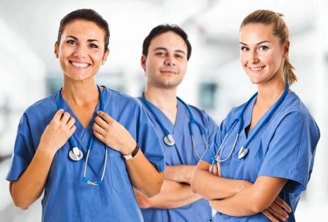 NHS St. Peter’s di Londra: PCQ Recruitment cerca infermieri